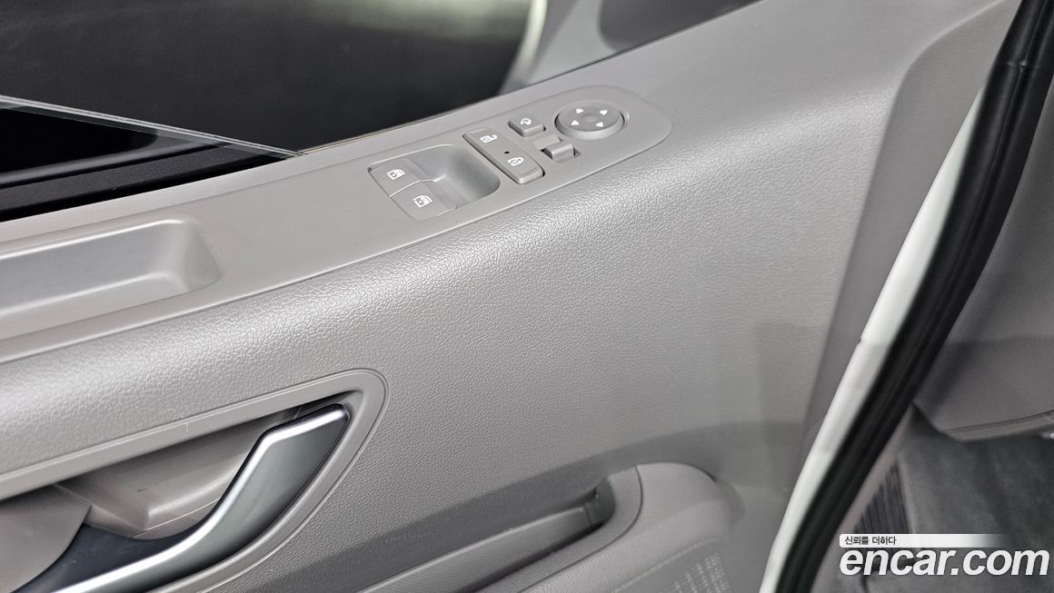 Hyundai Staria 2024