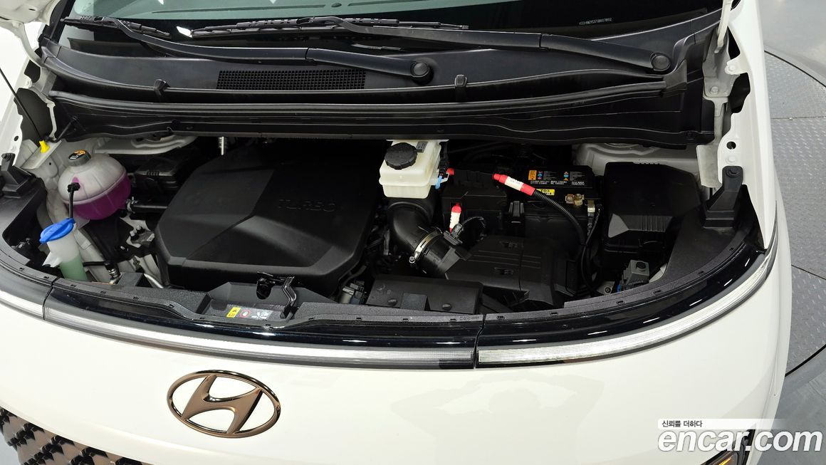 Hyundai Staria 2024