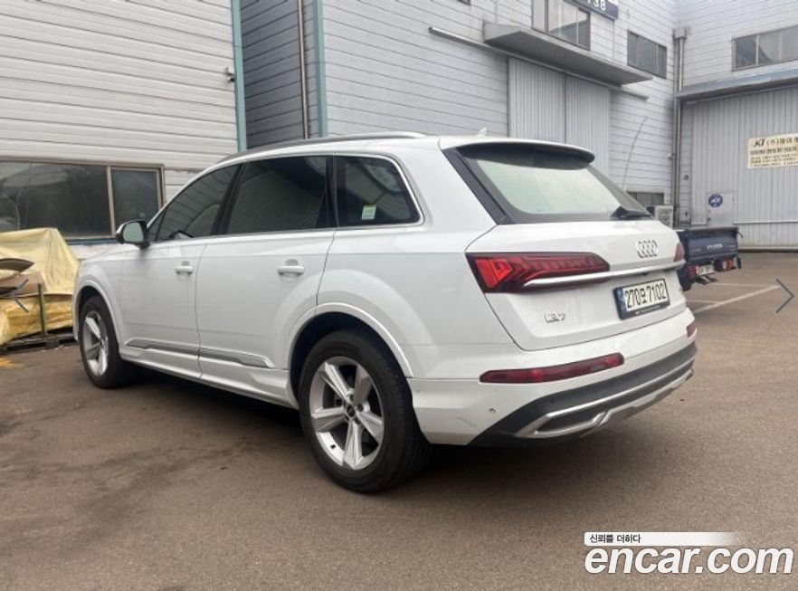 Audi Q7 2021