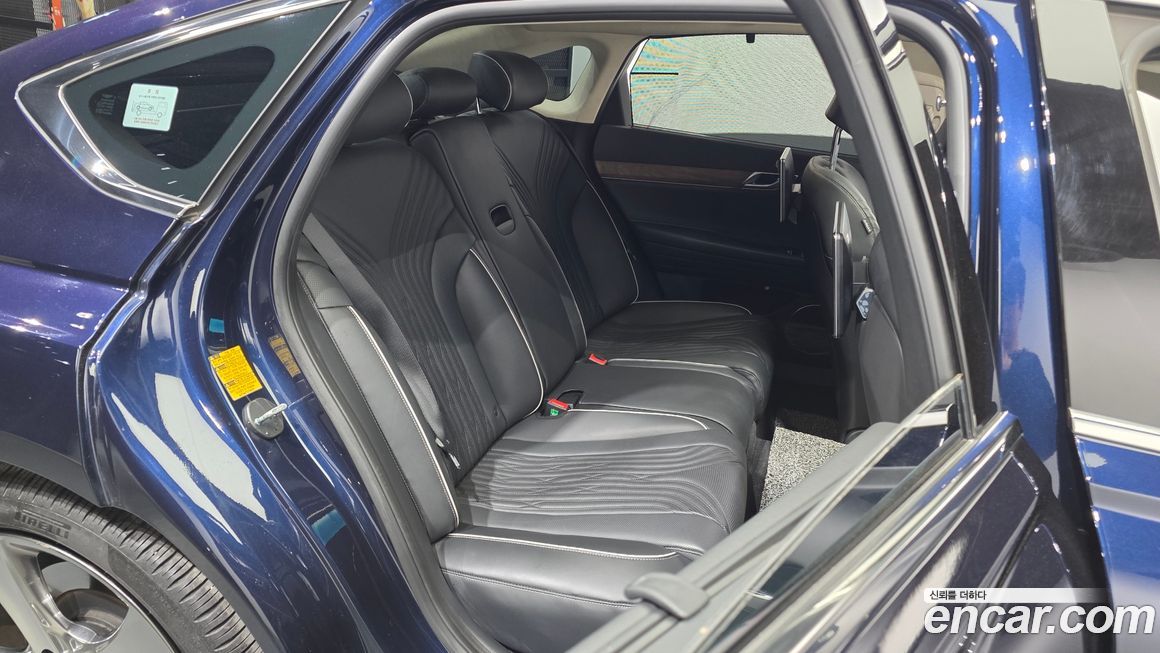 Genesis G80 2023