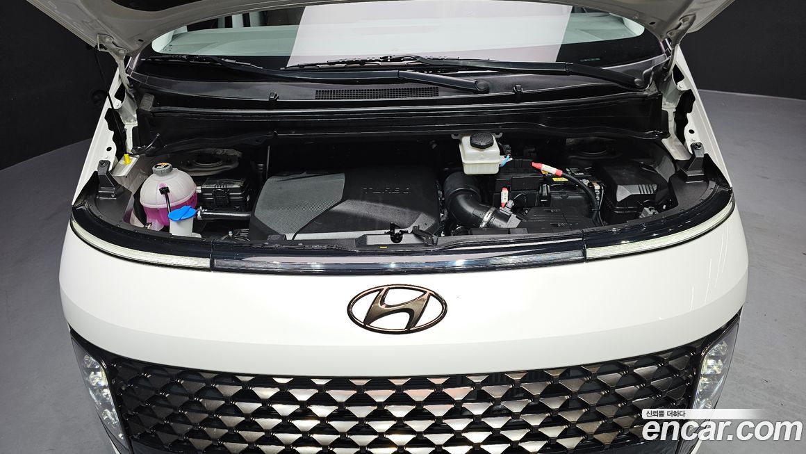Hyundai Staria 2024