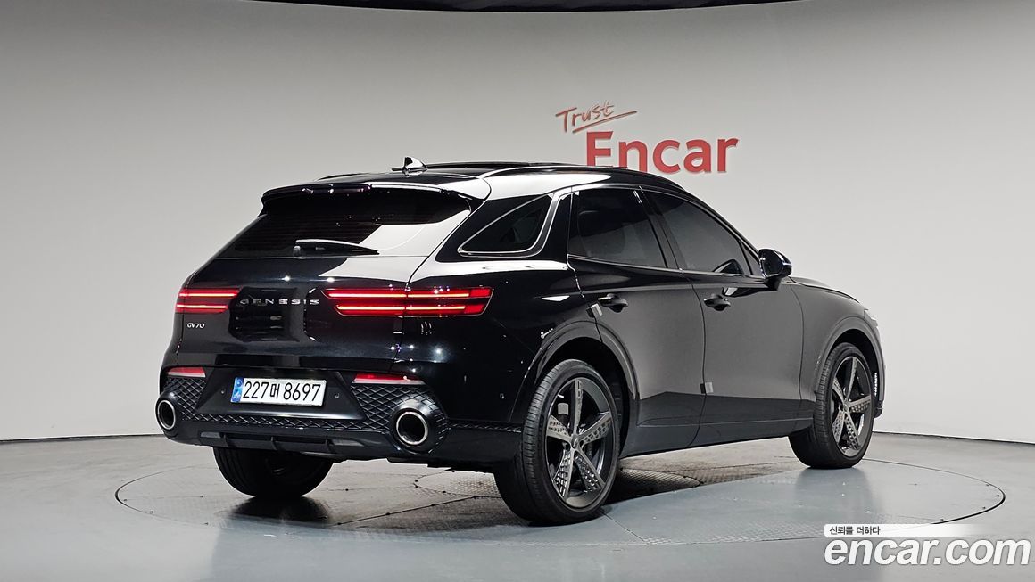 Genesis GV70 2024