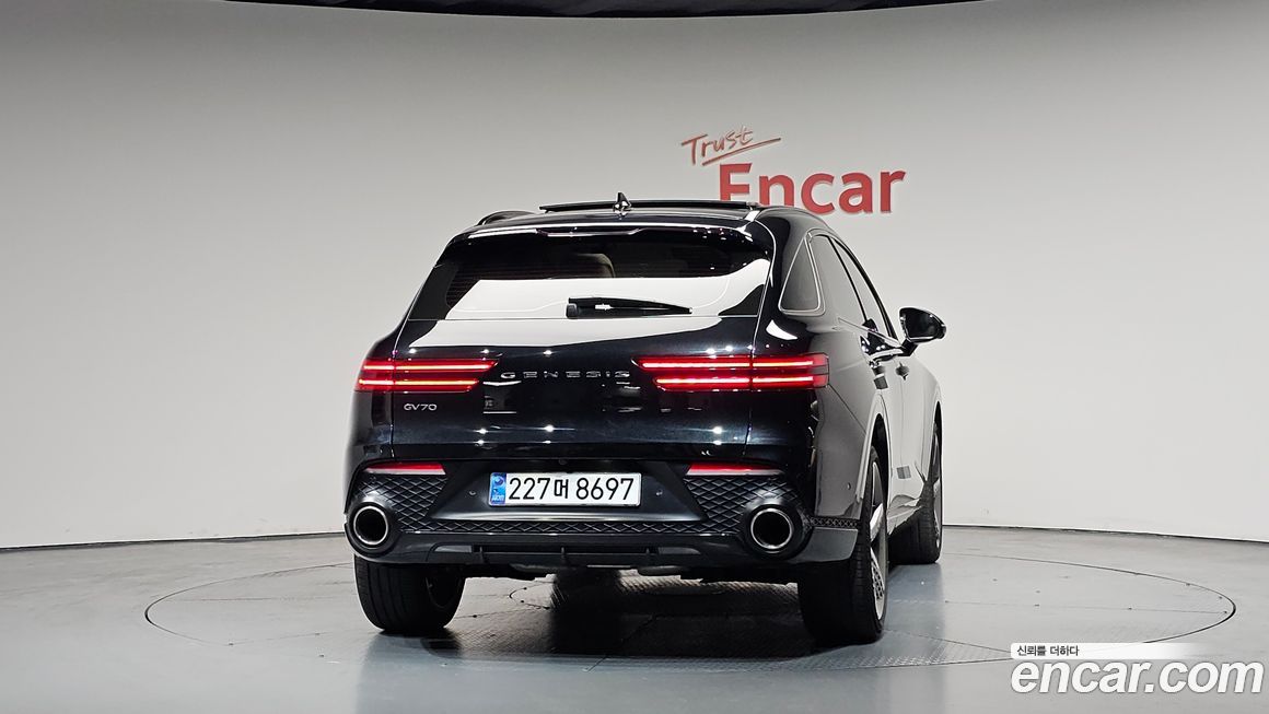Genesis GV70 2024