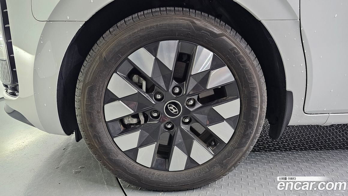 Hyundai Staria 2023