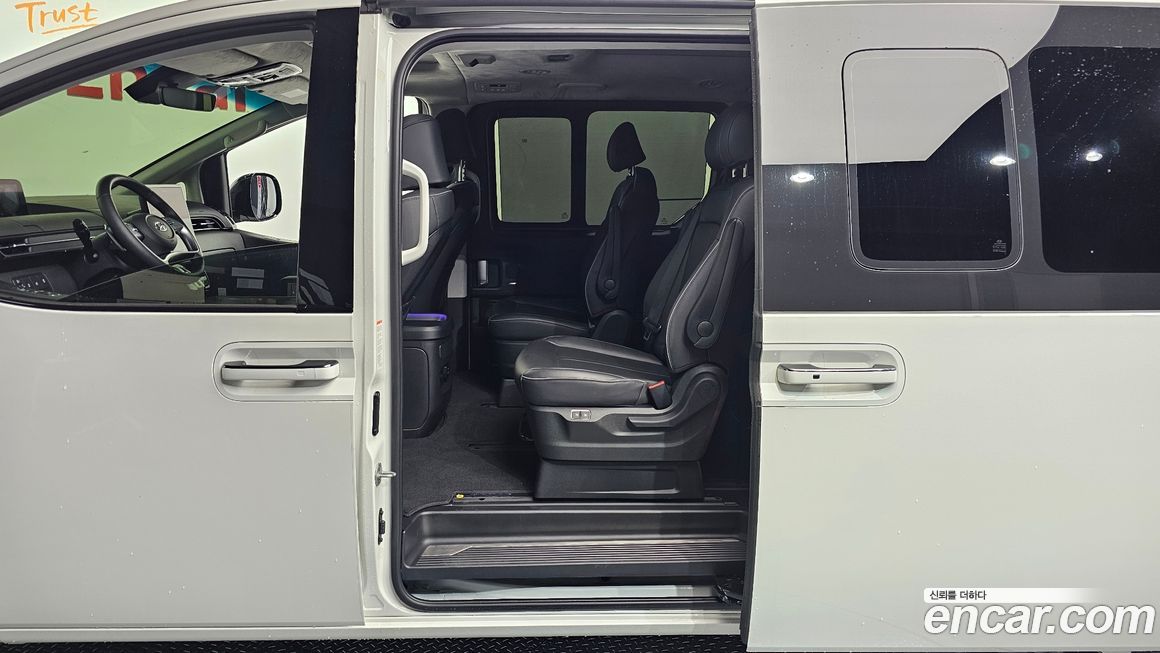 Hyundai Staria 2023