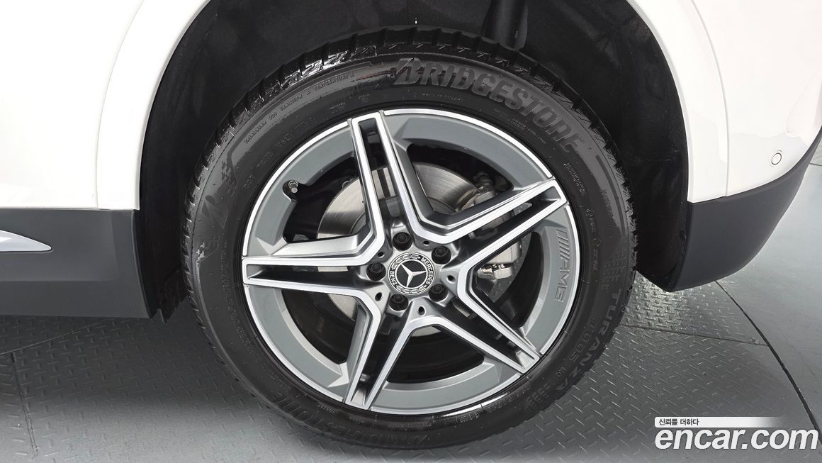 Mercedes-Benz GLA-Class 2025