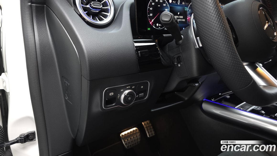 Mercedes-Benz GLA-Class 2025