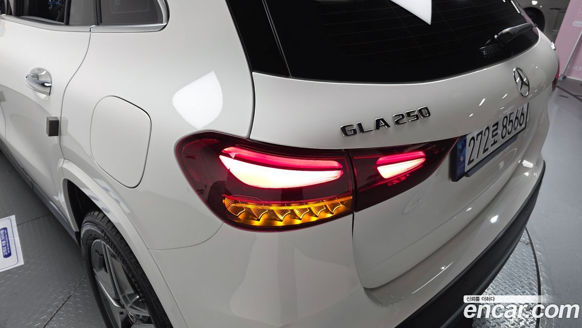 Mercedes-Benz GLA-Class 2025