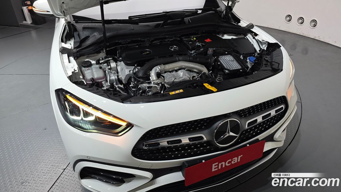 Mercedes-Benz GLA-Class 2025