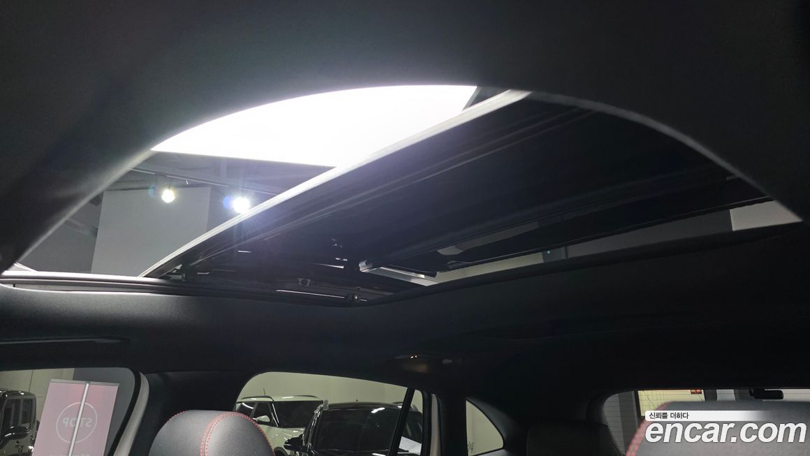 Mercedes-Benz GLA-Class 2025