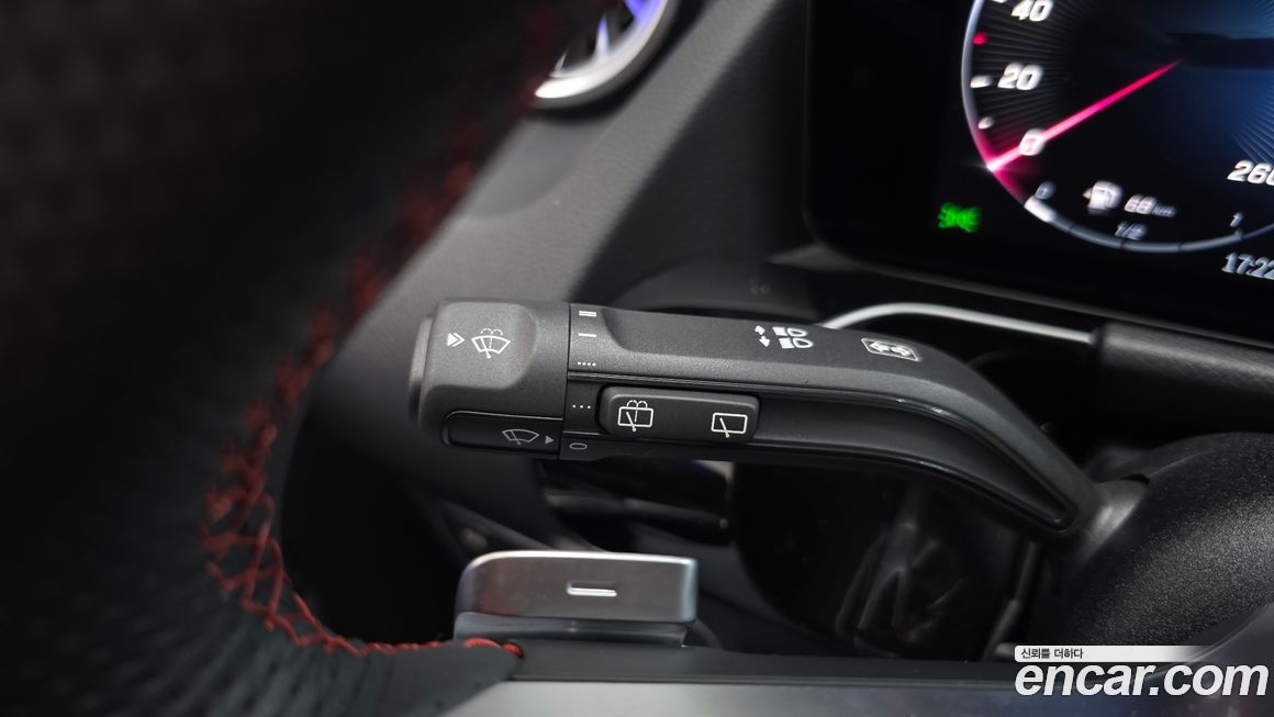 Mercedes-Benz GLA-Class 2025