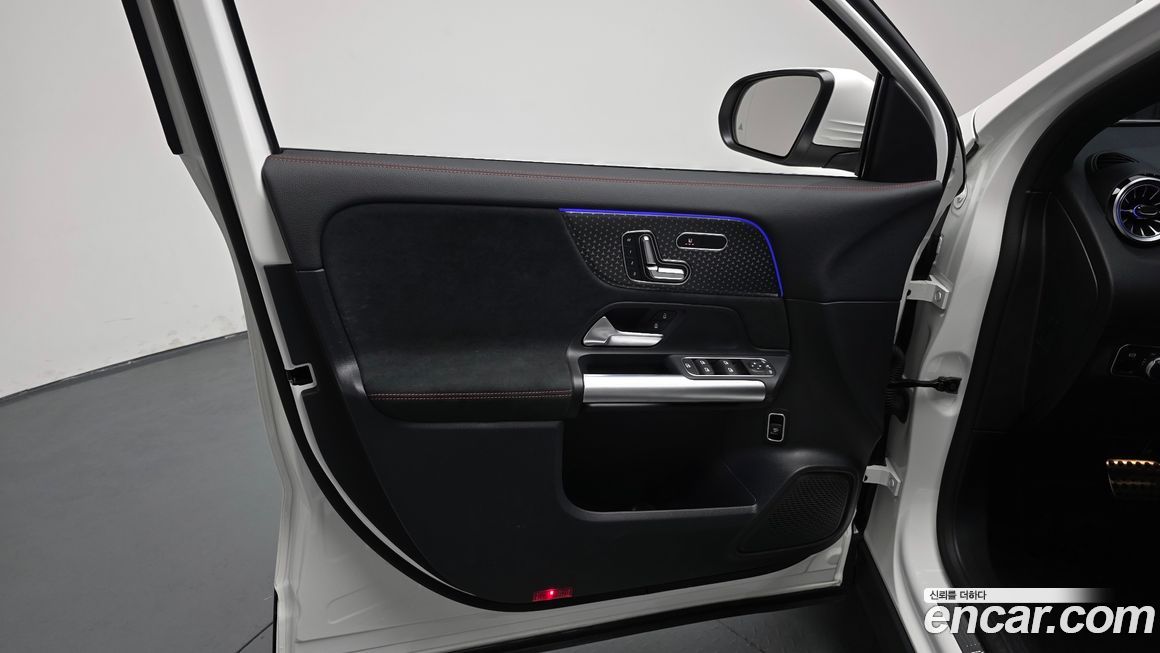 Mercedes-Benz GLA-Class 2025