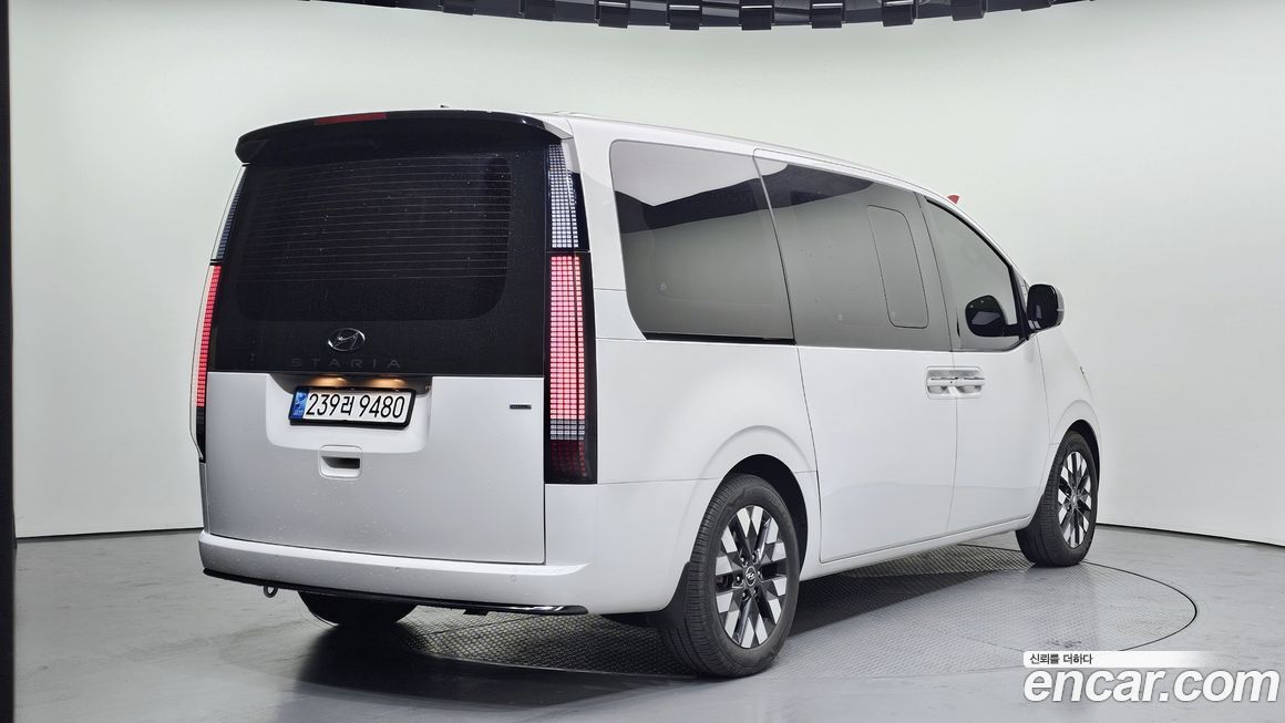 Hyundai Staria 2023