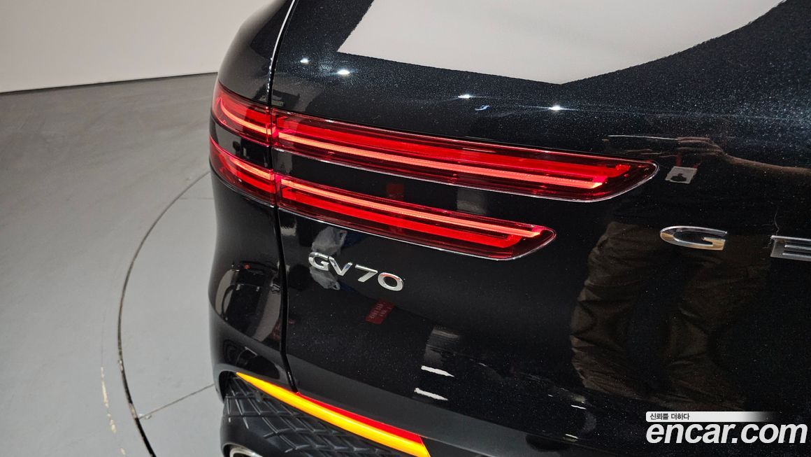 Genesis GV70 2024