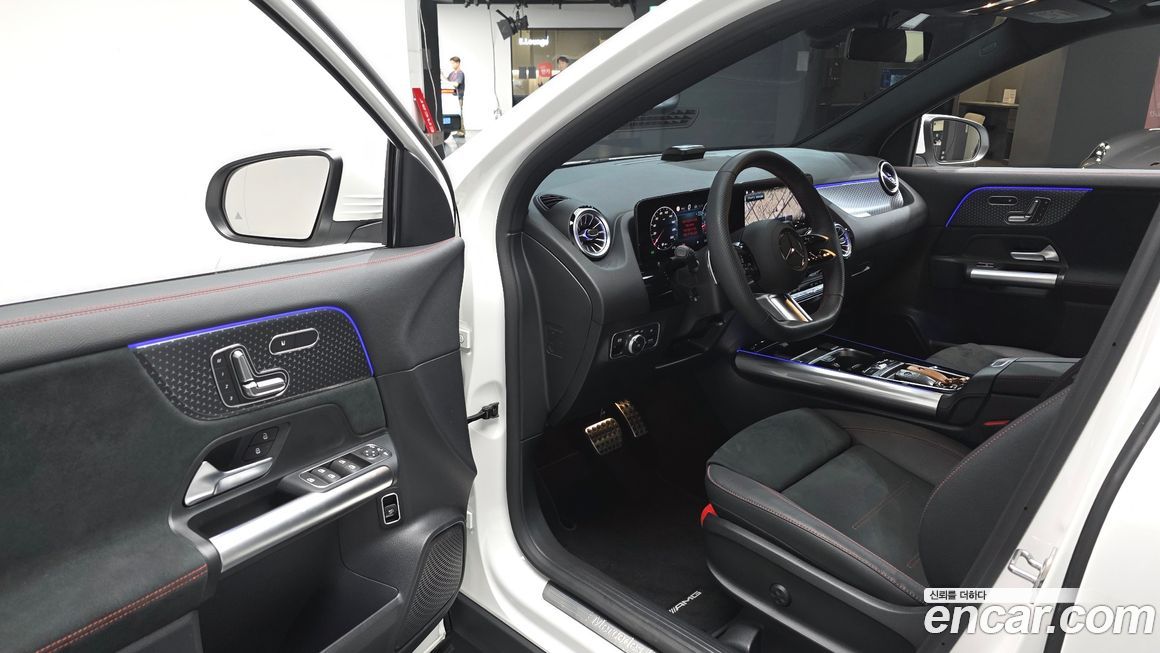 Mercedes-Benz GLA-Class 2025