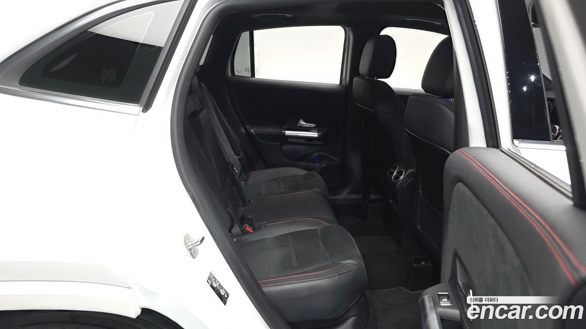 Mercedes-Benz GLA-Class 2025