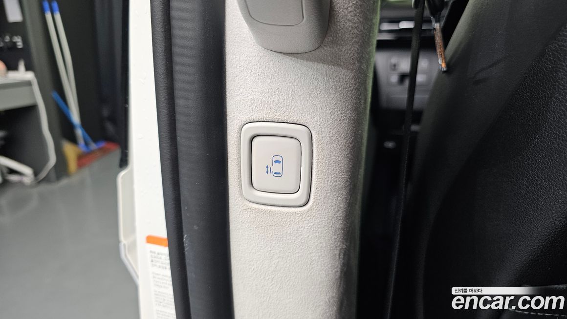Hyundai Staria 2023