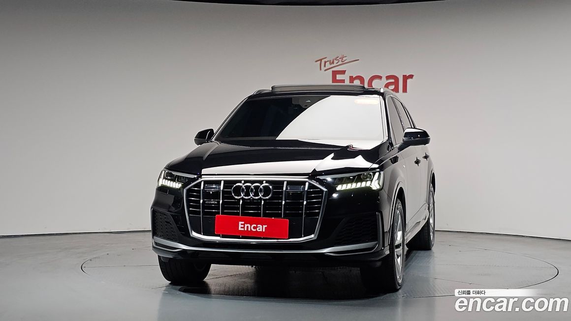 Audi Q7 2021