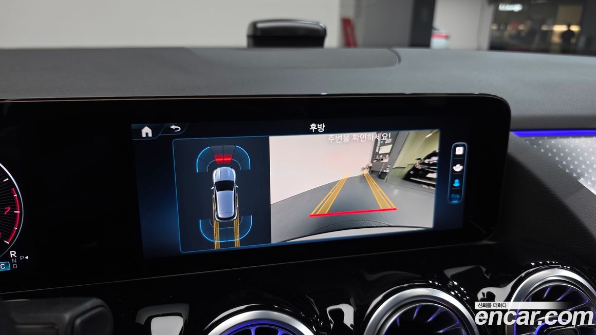 Mercedes-Benz GLA-Class 2025