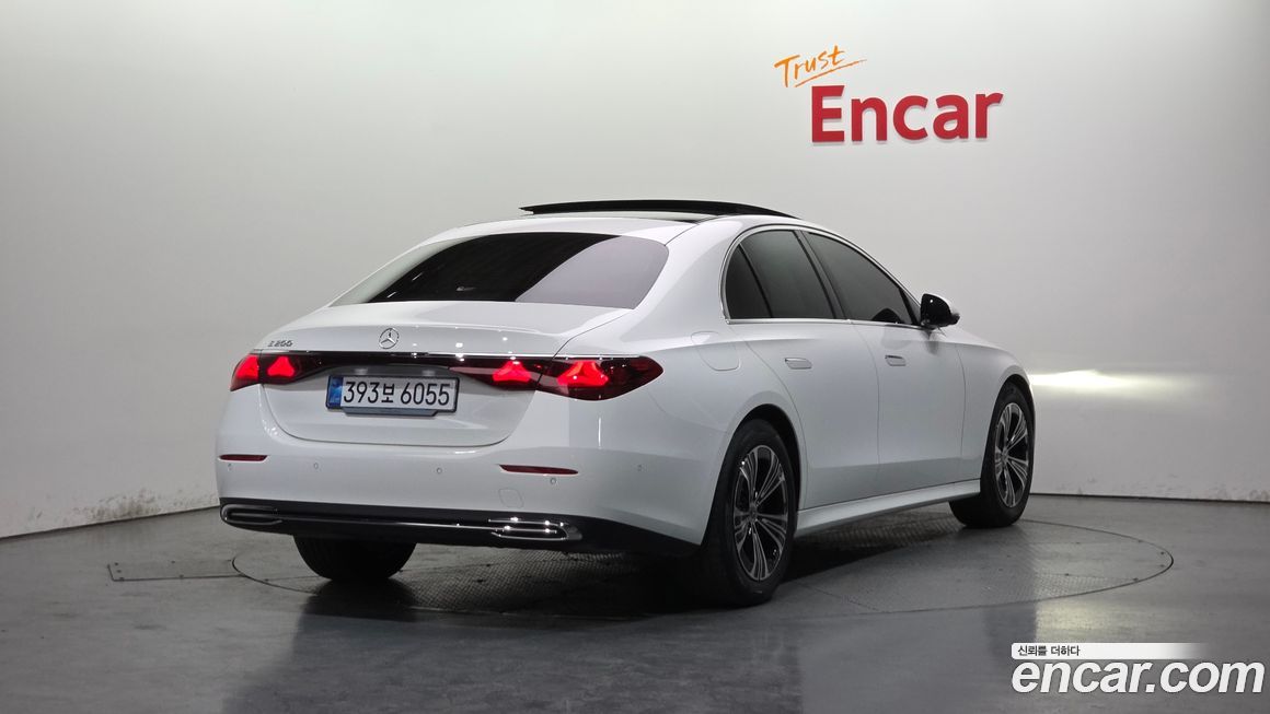 Mercedes-Benz E-Class 2025