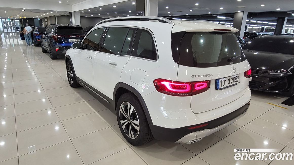 Mercedes-Benz GLB-Class 2022