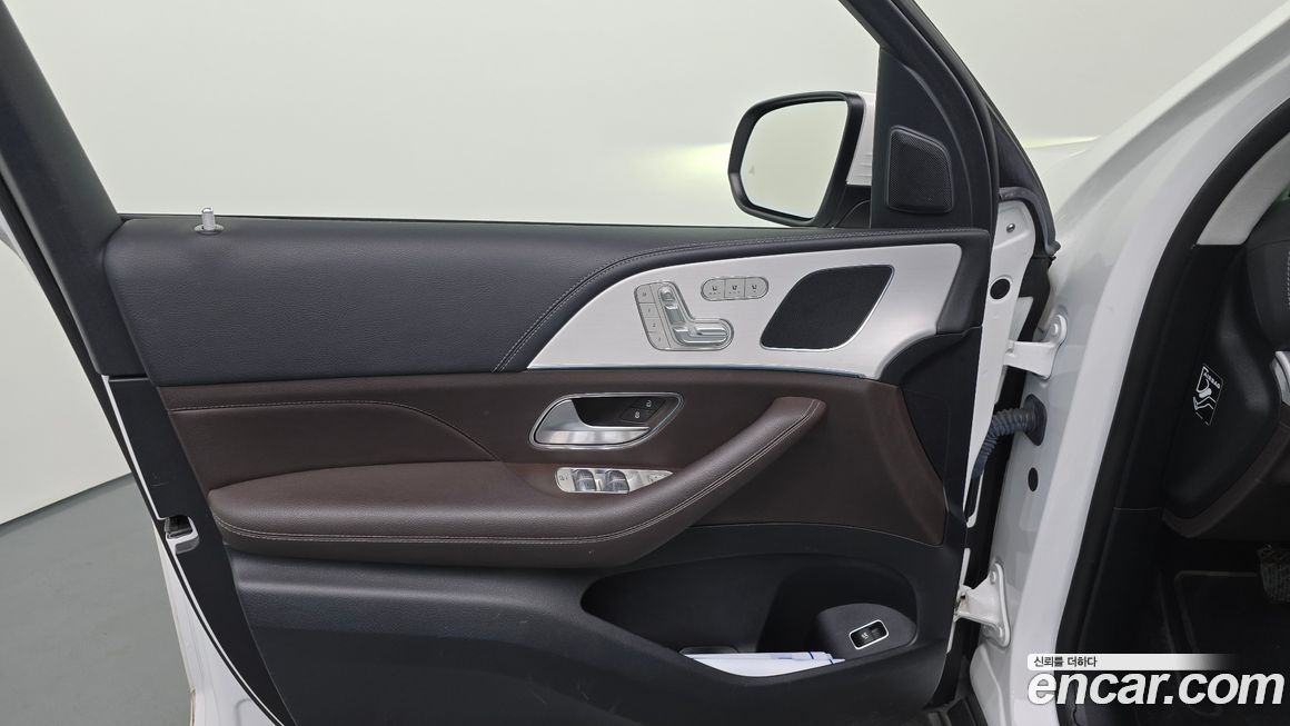 Mercedes-Benz GLE-Class 2021