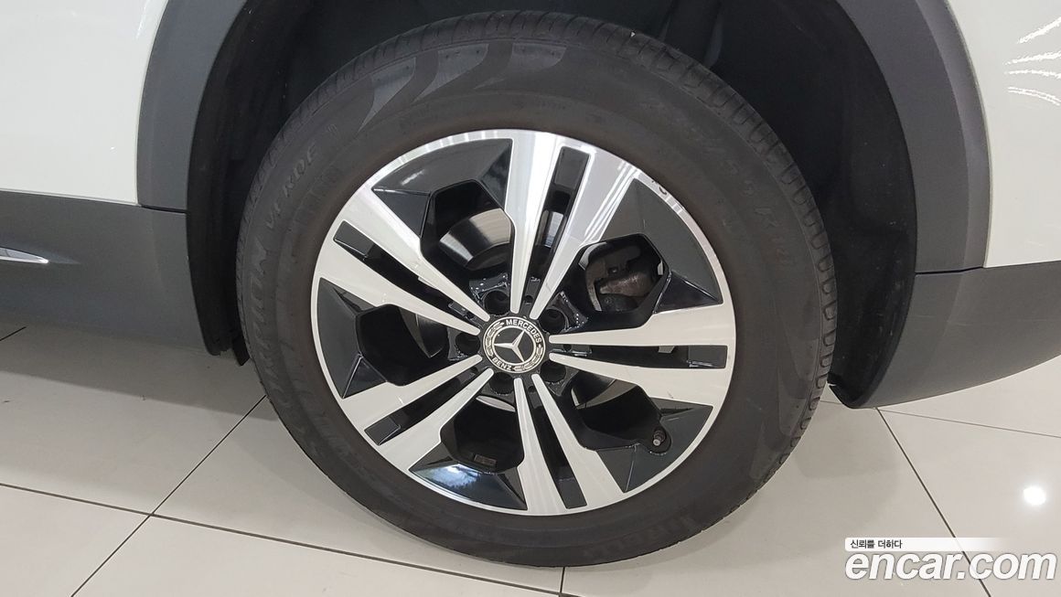 Mercedes-Benz GLB-Class 2022