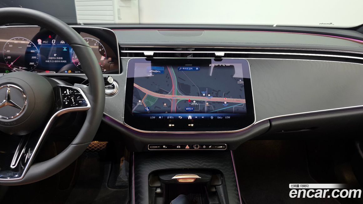 Mercedes-Benz E-Class 2025