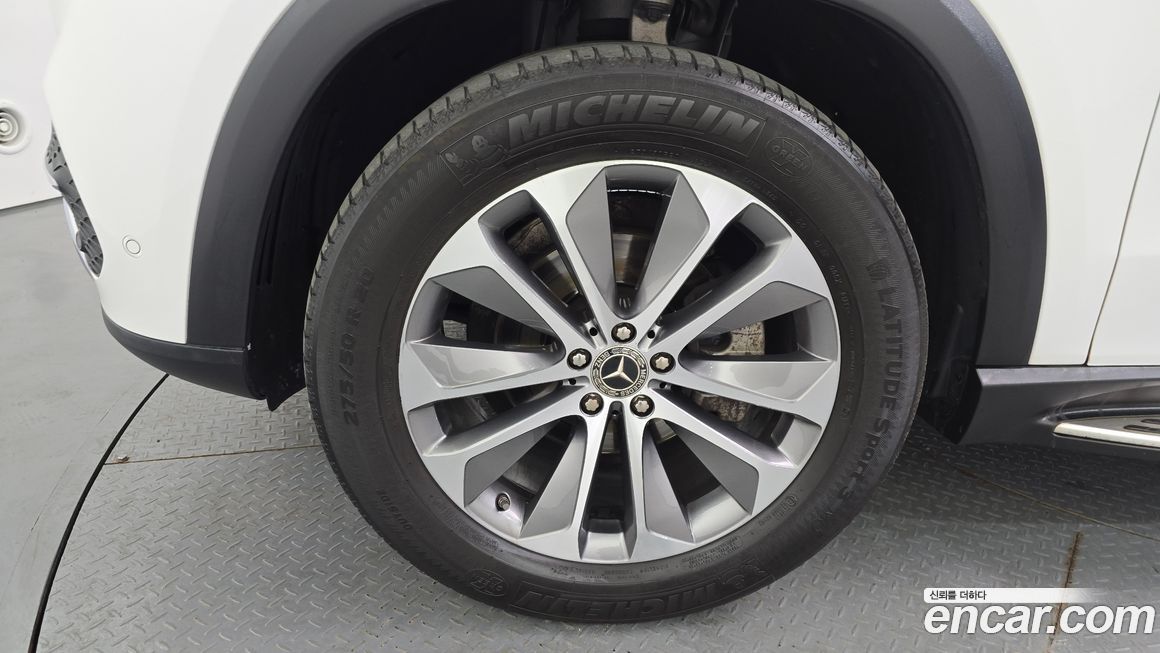 Mercedes-Benz GLE-Class 2021