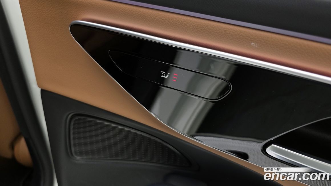 Mercedes-Benz E-Class 2025