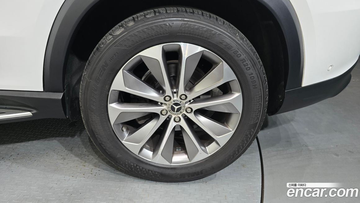 Mercedes-Benz GLE-Class 2021