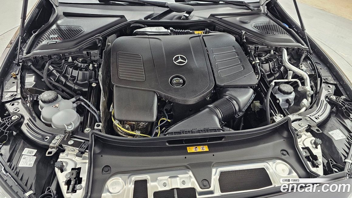 Mercedes-Benz E-Class 2025