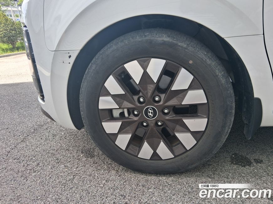 Hyundai Staria 2023