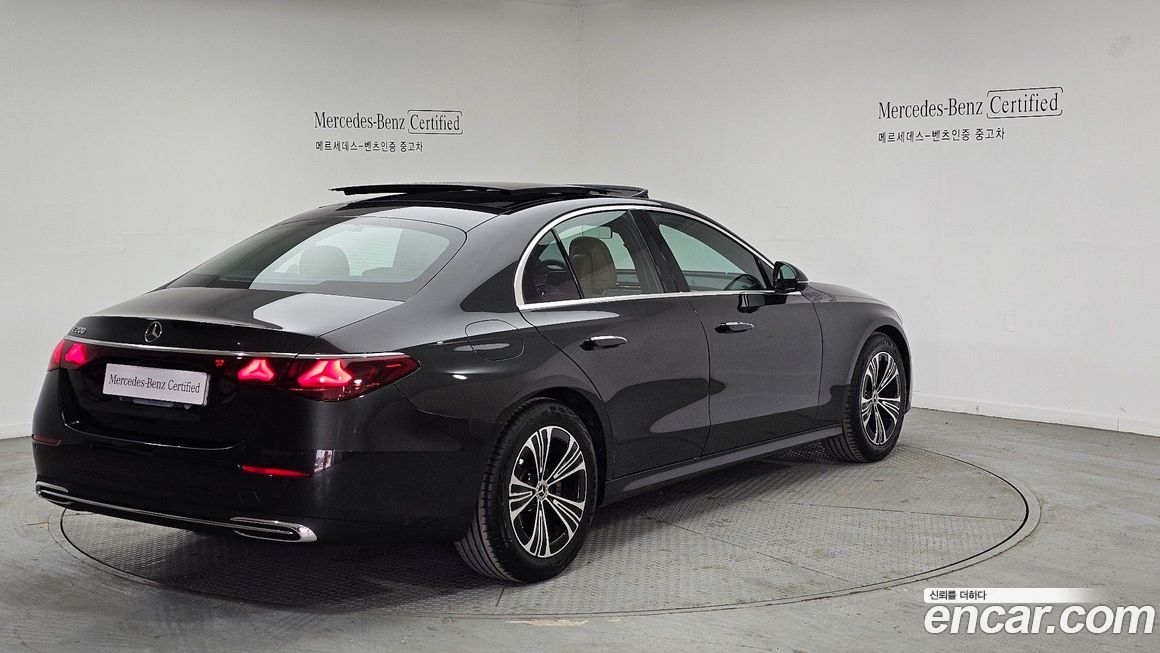 Mercedes-Benz E-Class 2025