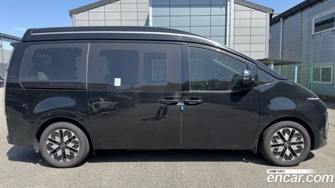 Hyundai Staria 2023