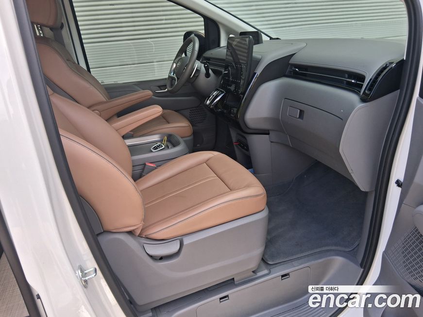Hyundai Staria 2023