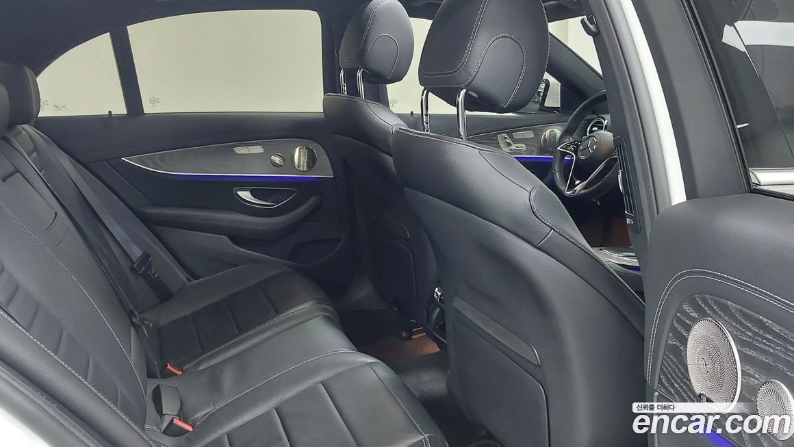 Mercedes-Benz E-Class 2023