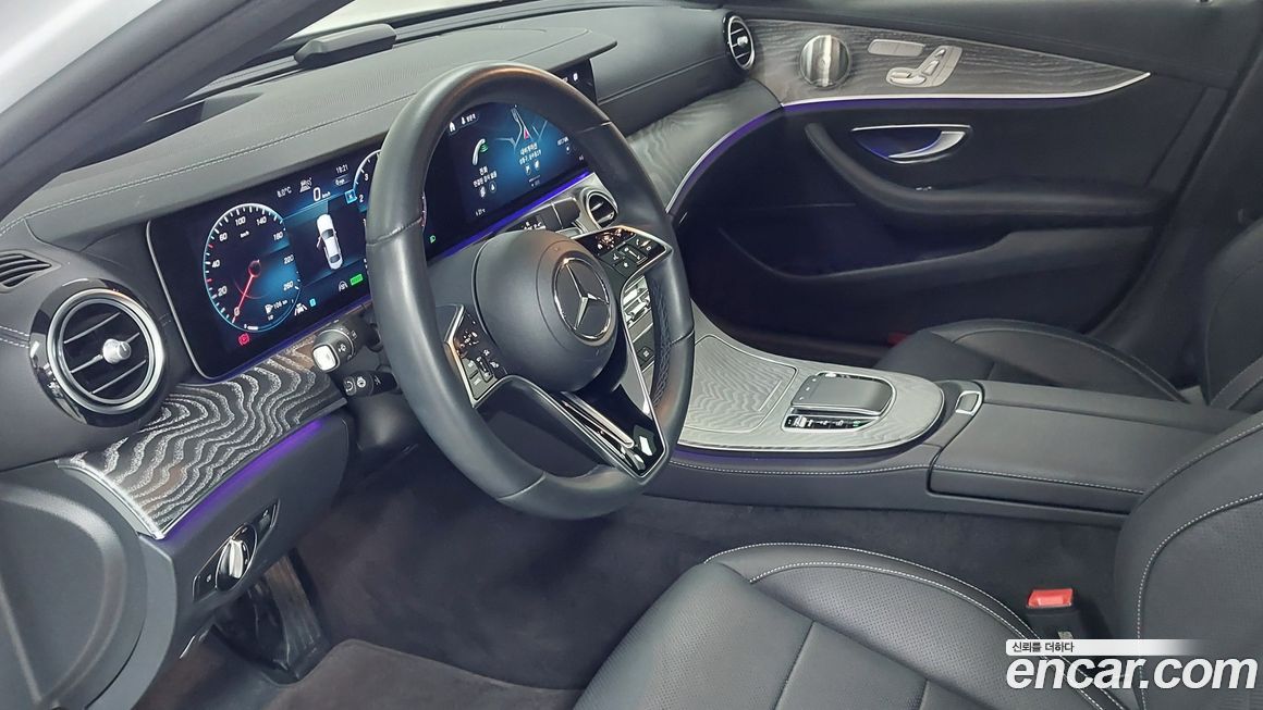 Mercedes-Benz E-Class 2023