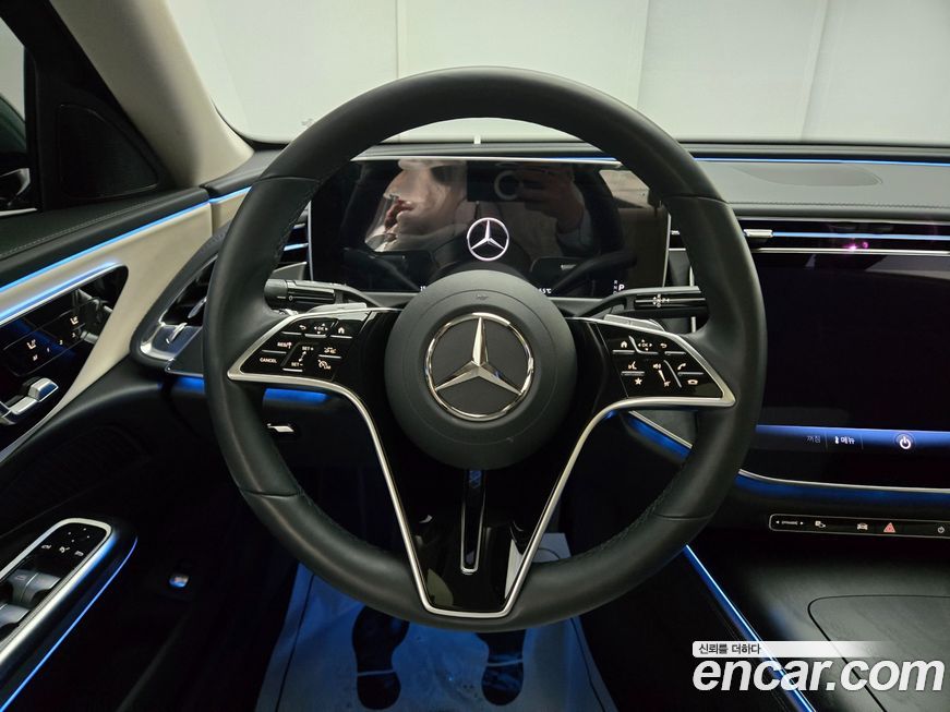 Mercedes-Benz E-Class 2025