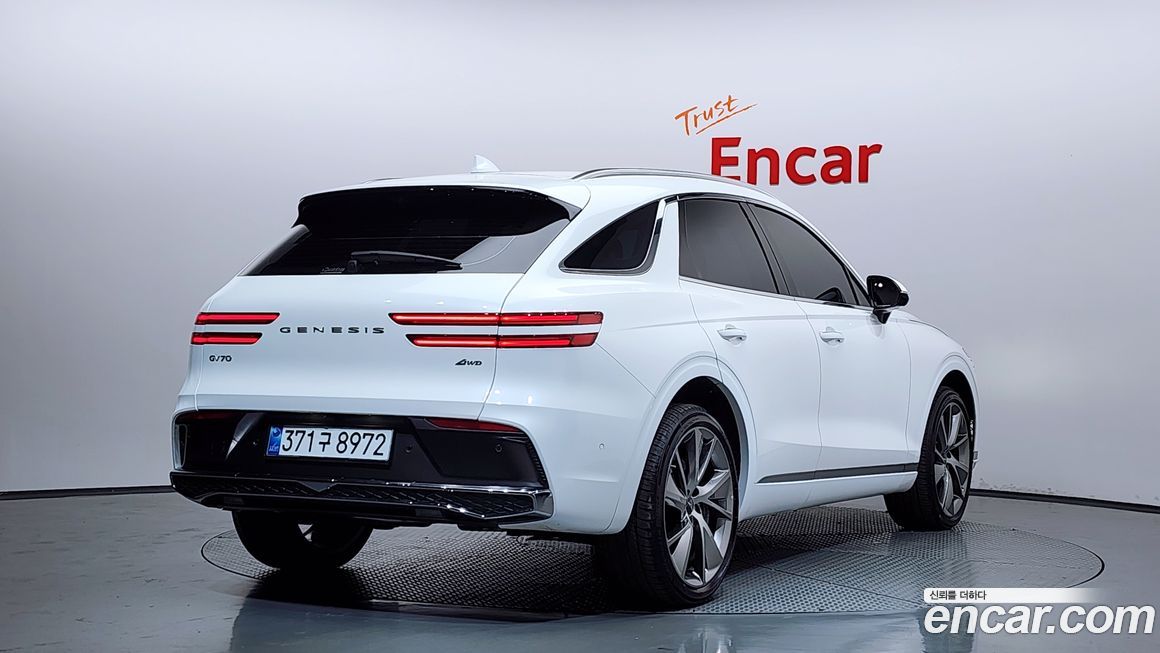 Genesis GV70 2025