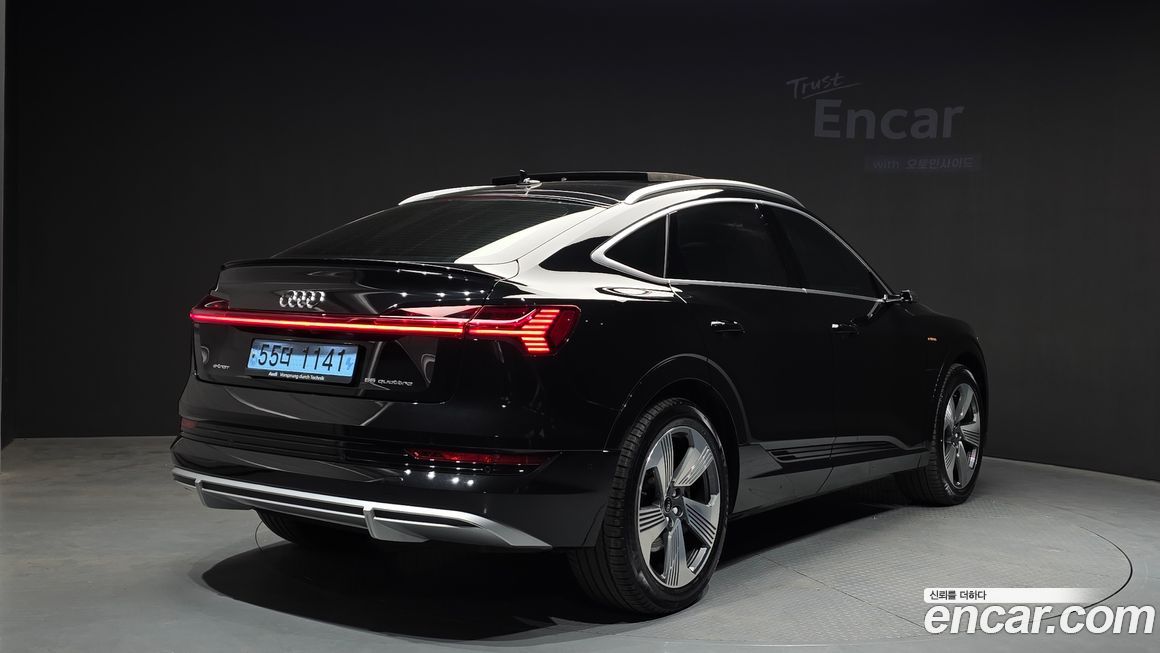 Audi e-tron 2022