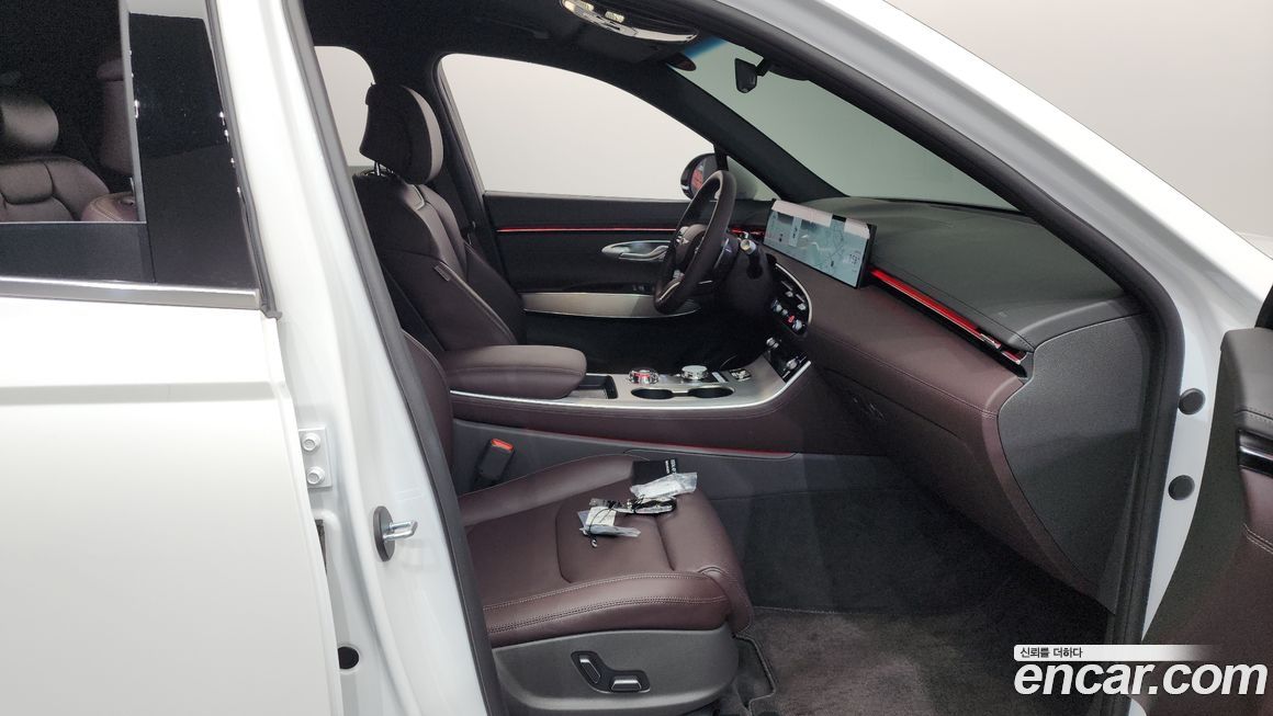 Genesis GV70 2025