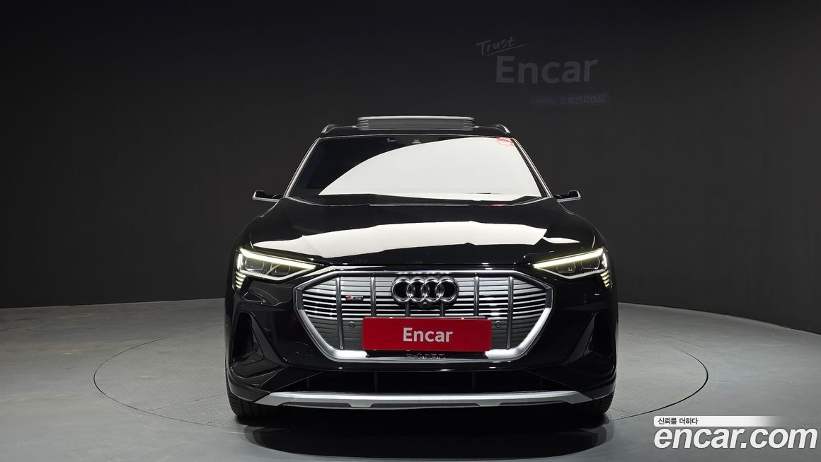 Audi e-tron 2022