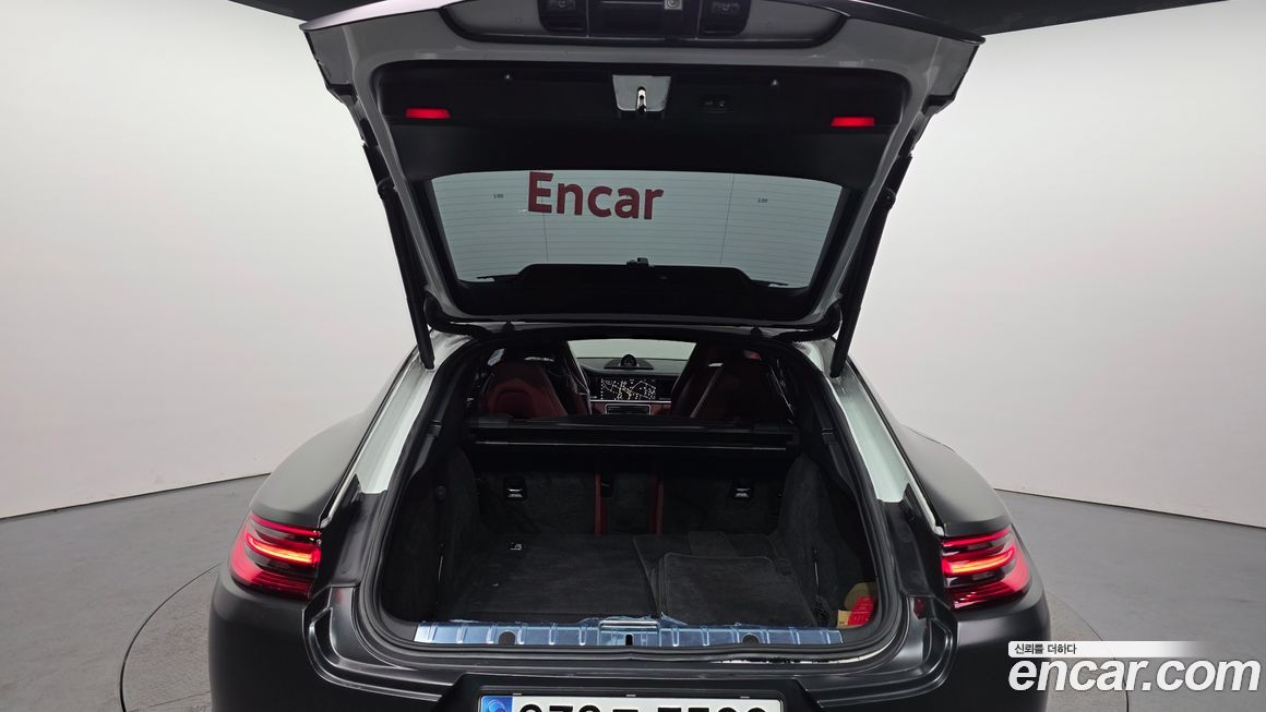 Porsche Panamera 2018