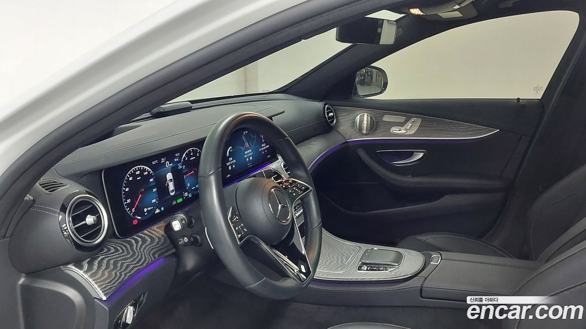 Mercedes-Benz E-Class 2023