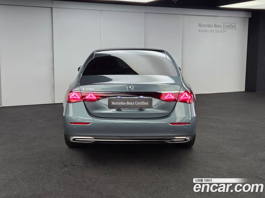 Mercedes-Benz E-Class 2025