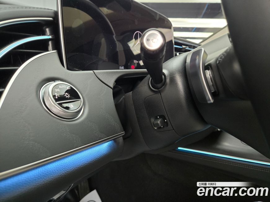 Mercedes-Benz E-Class 2025