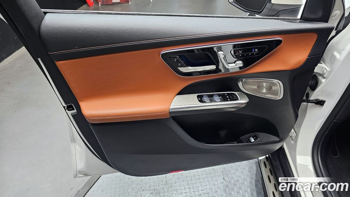 Mercedes-Benz GLC-Class 2024