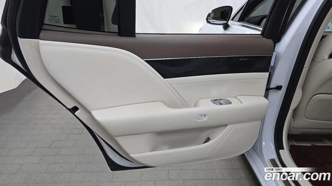 Genesis G90 2023