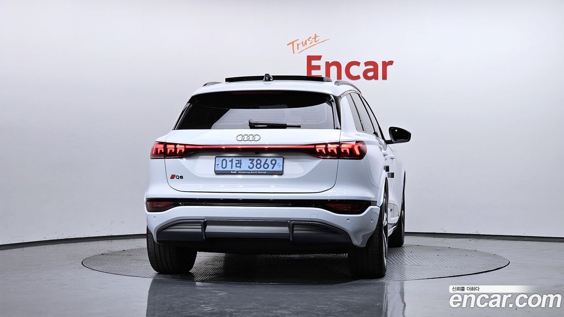 Audi Q6 e-tron 2025